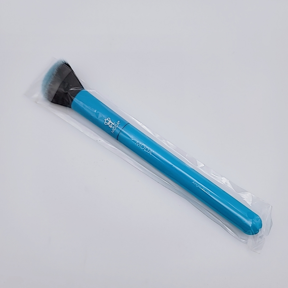 MoDa Angle Blush Brush